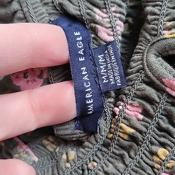 American Eagle Green/Pink Smocked Floral Crop Top, Women's Medium, EUC! - Picture 4 of 6